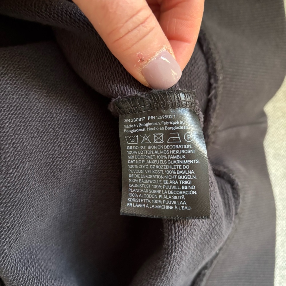 H&M Divided Black J’aime Paris 73 Varsity Graphic Crewneck Sweatshirt Size M - Picture 6 of 6